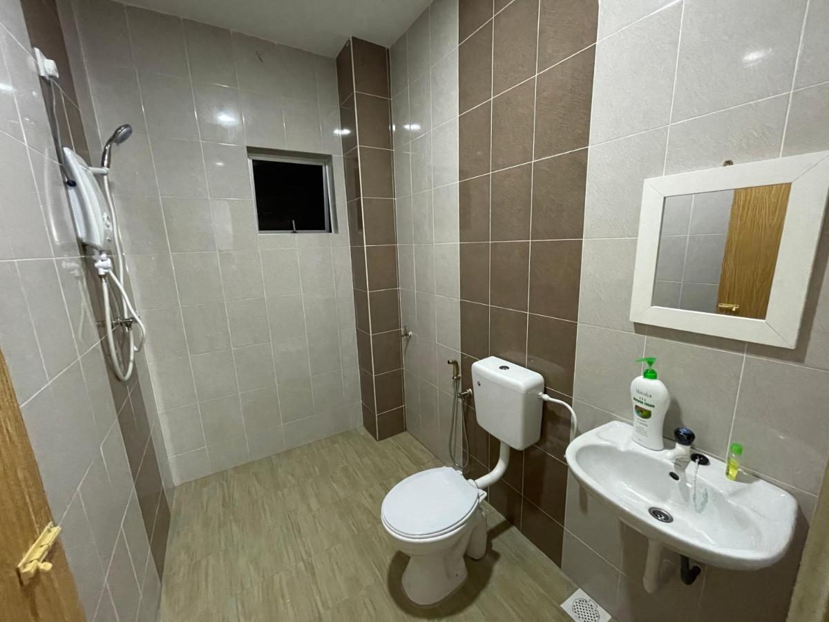 No 61 Nazirin Homestay Tmn Indah Raya 2 Manjung Лумут Экстерьер фото