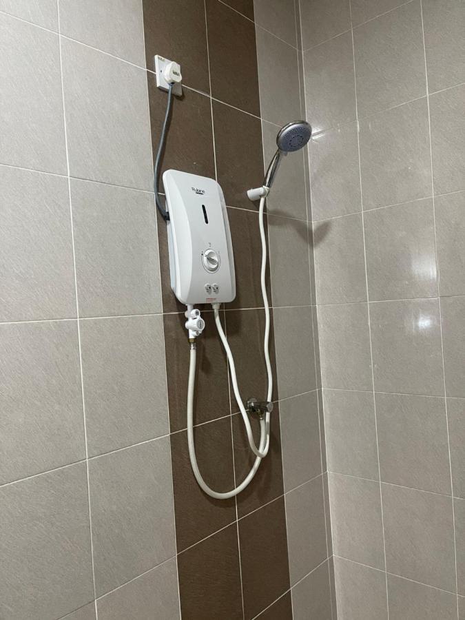 No 61 Nazirin Homestay Tmn Indah Raya 2 Manjung Лумут Экстерьер фото