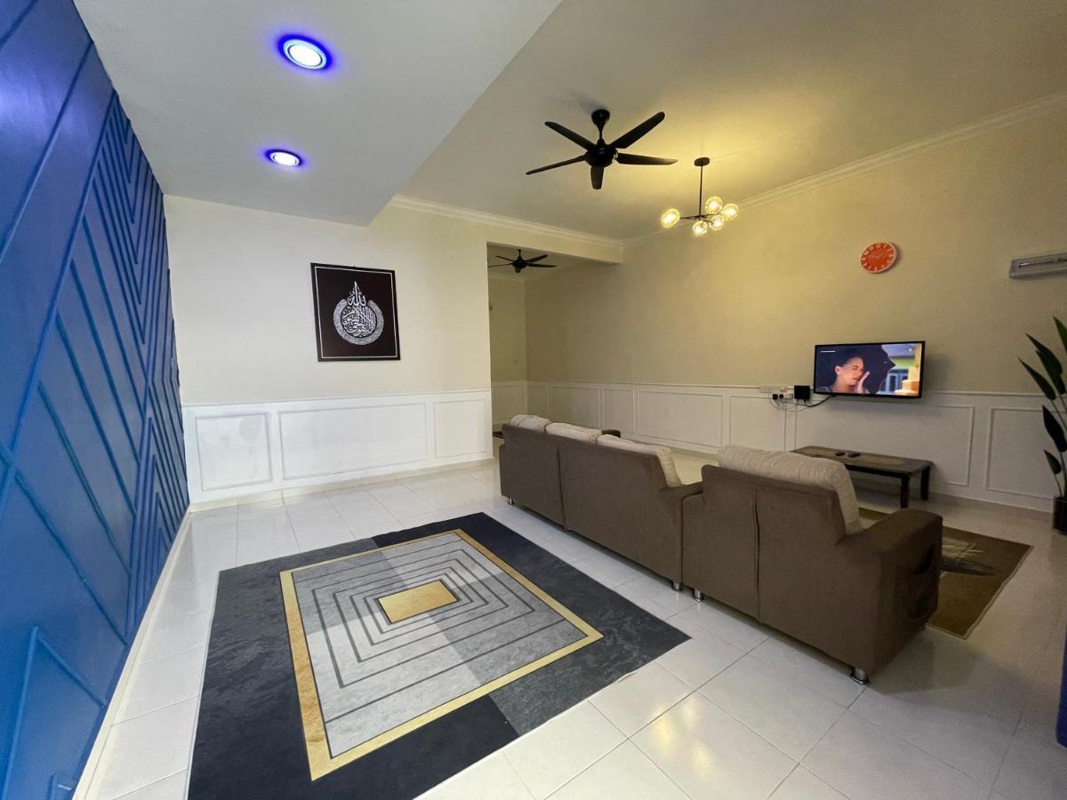 No 61 Nazirin Homestay Tmn Indah Raya 2 Manjung Лумут Экстерьер фото