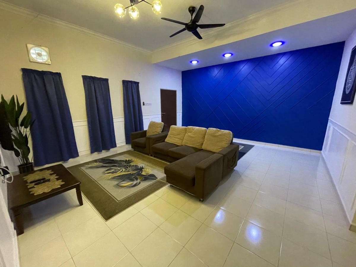 No 61 Nazirin Homestay Tmn Indah Raya 2 Manjung Лумут Экстерьер фото
