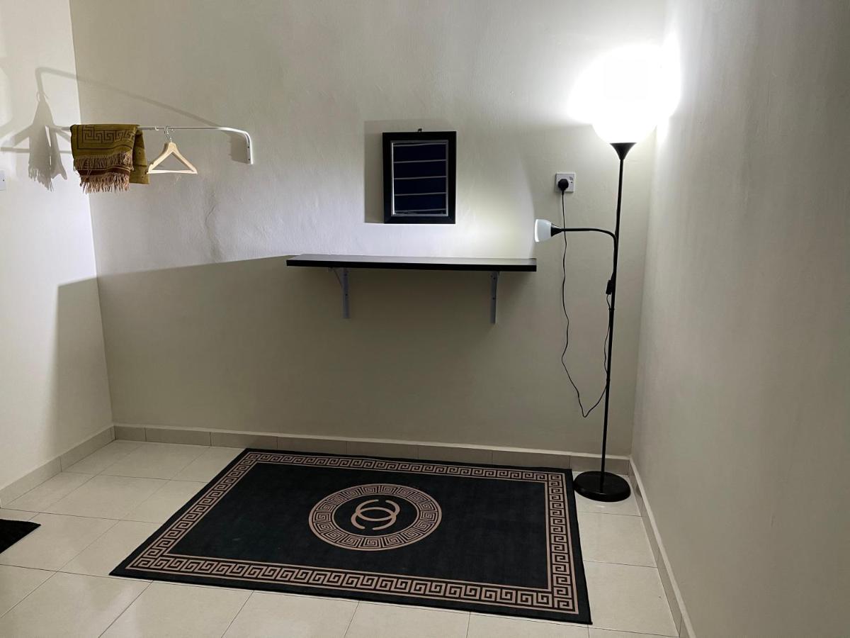 No 61 Nazirin Homestay Tmn Indah Raya 2 Manjung Лумут Экстерьер фото